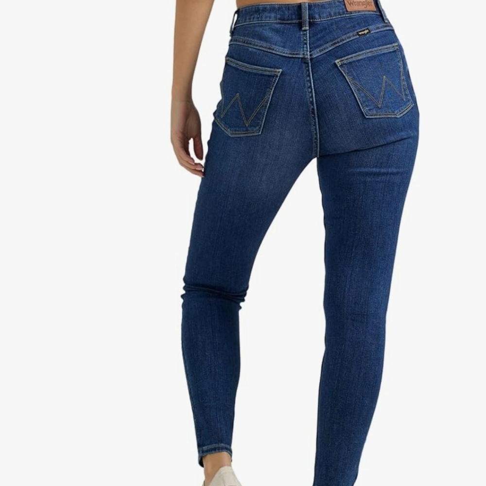 Wrangler Women's High Rise Unforgettable Skinny Jeans Size 10